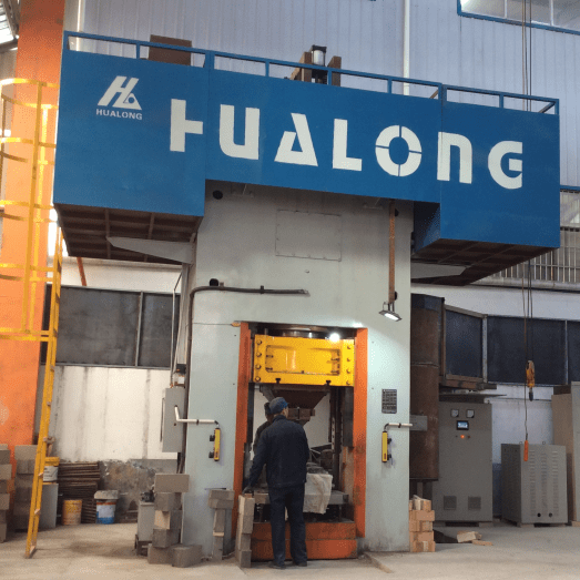 耐火材料生產現(xiàn)場